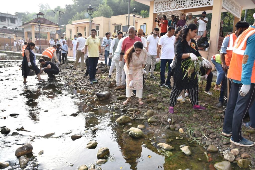 Udhampur Administration launches Grand Cleanliness, Sanitation Campaign under Swachhta Abhiyan