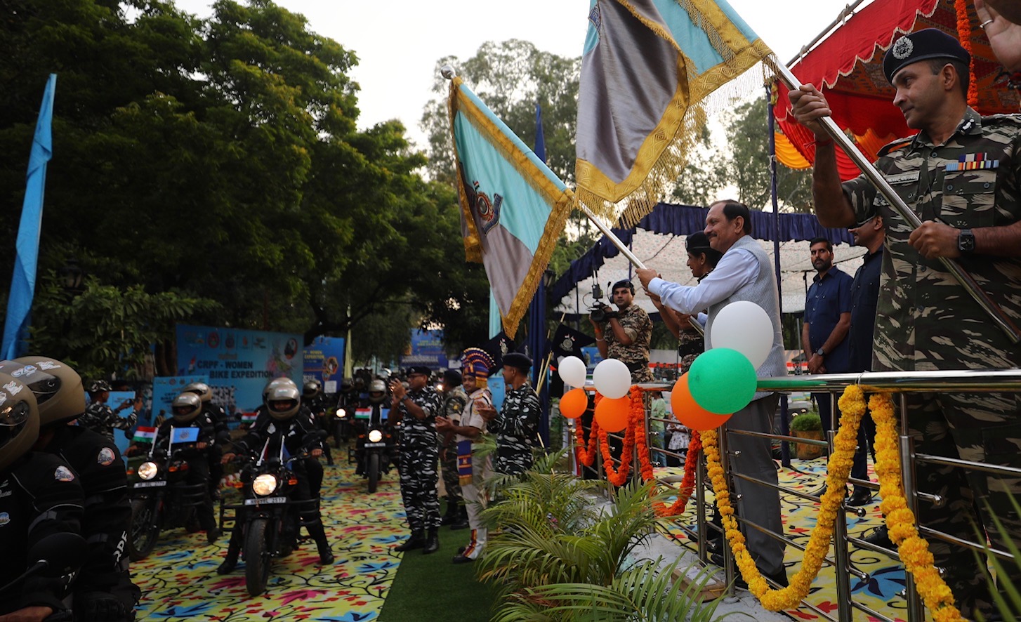 Advisor Bhatnagar flags off CRPF Women Bike Expedition ‘Yashasvini’ from Jammu