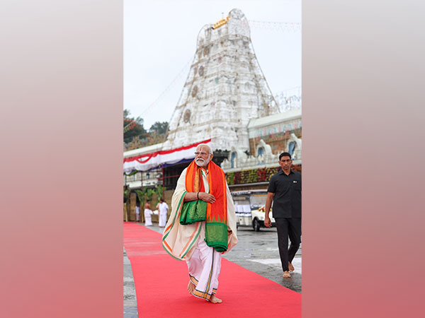 PM Modi visits Tirupati shrine, prays for prosperity of Indians