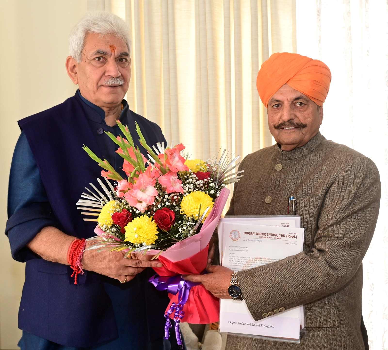 Jammu, December 27:Thakur Gulchain Singh Charak, former Minister and President Dogra Sadar Sabha, J&K called on Lieutenant Governor Shri Manoj Sinha at Raj Bhawan, today.