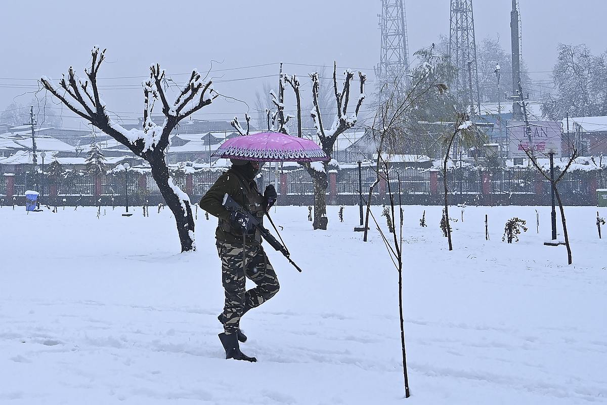 Srinagar among several places record coldest night of season