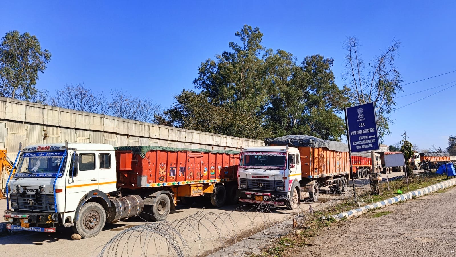 Mining department seizes 06 trucks for gypsum theft at Kathua