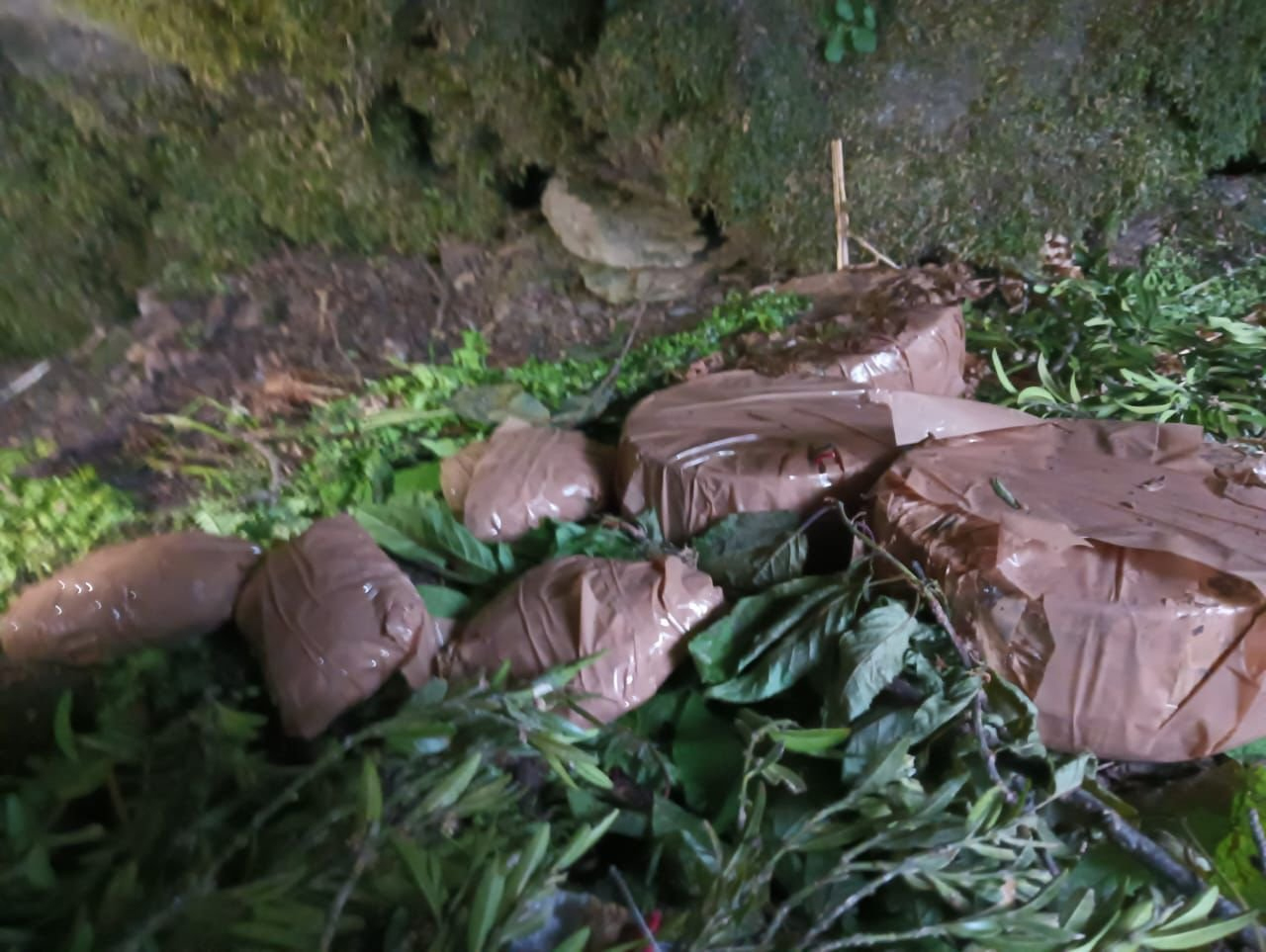 Terrorist Hideout Discovered in Poonch; Explosives and Communication Equipment Recovered Terrorist Hideout Discovered in Poonch; Explosives and Communication Equipment Recovered
