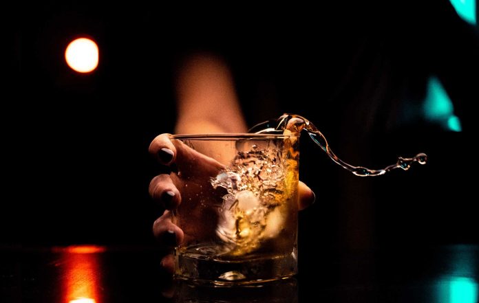Alcohol Consumption, Vaping Silently Affect Fertility In Men And Women: Experts Alcohol Consumption, Vaping Silently Affect Fertility In Men And Women: Experts