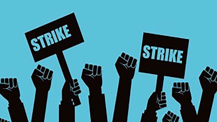 Shopian shuts over shifting of key office; leaders, trade bodies hold protest