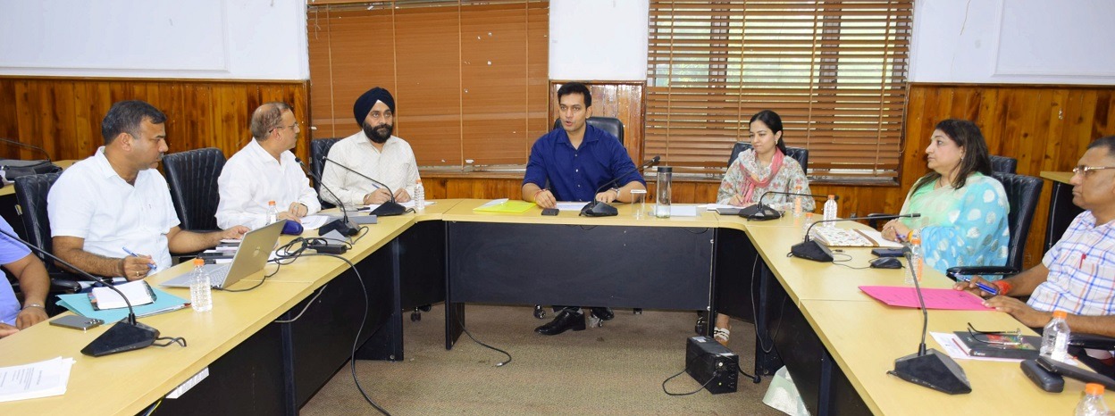 DC Jammu reviews functioning of School Education Department DC Jammu reviews functioning of School Education Department