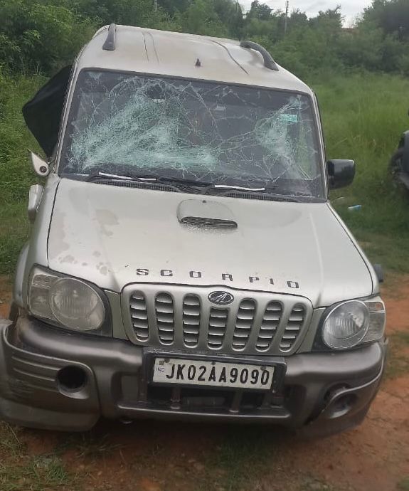Scorpio Vehicle Involved in Illegal Khair Wood Smuggling Seized by PS Gharota. Scorpio Vehicle Involved in Illegal Khair Wood Smuggling Seized by PS Gharota.