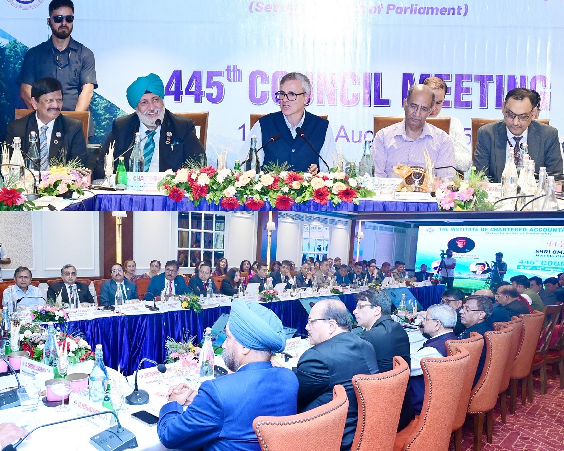 CM Omar Abdullah interacts with ICAI members at its 445th Council Meeting in Pahalgam CM Omar Abdullah interacts with ICAI members at its 445th Council Meeting in Pahalgam