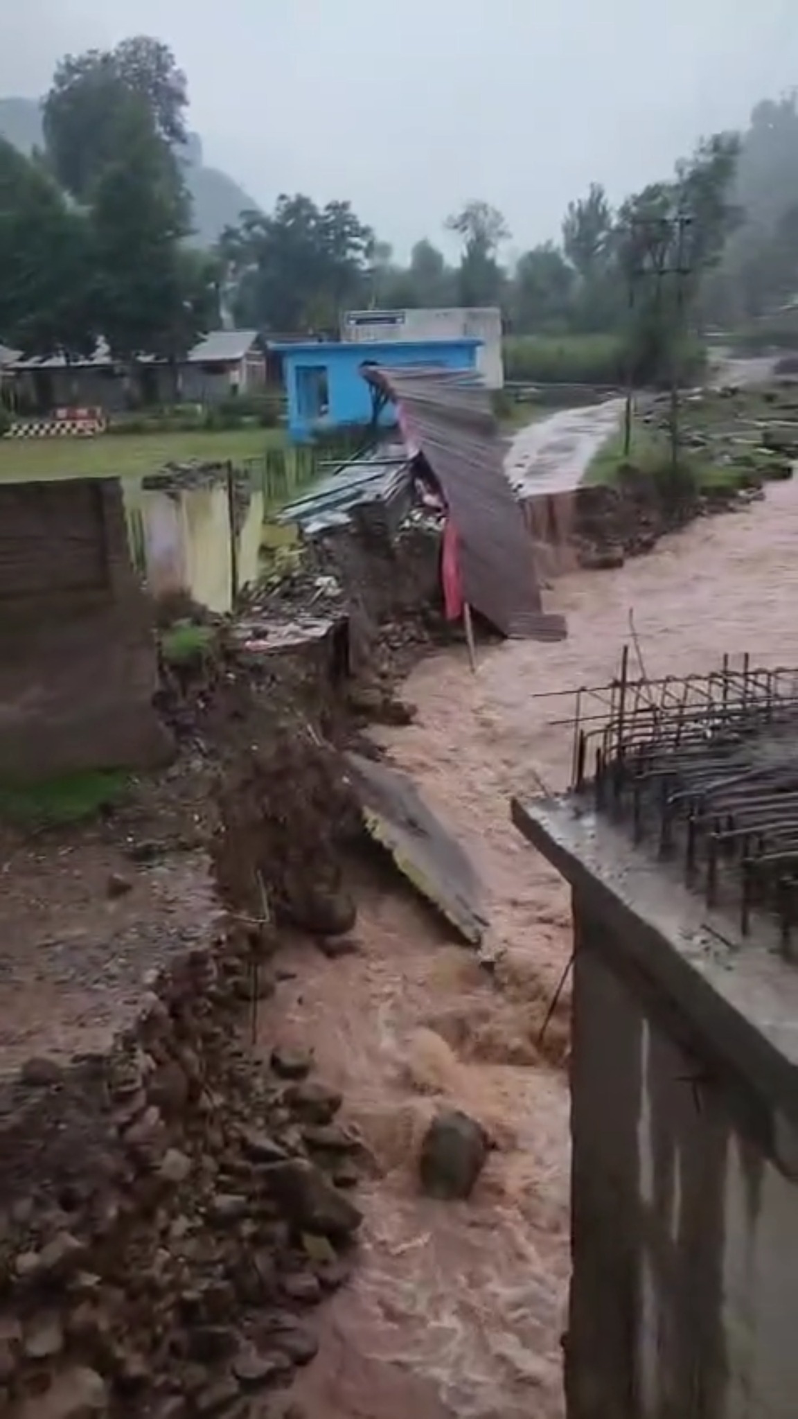 Flash Flood Hits High School In Surankote Poonch Flash Flood Hits High School In Surankote Poonch