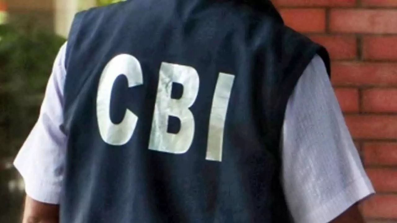 Bank manager, former cop among 9 booked in separate cases for duping people in Jammu Bank manager, former cop among 9 booked in separate cases for duping people in Jammu