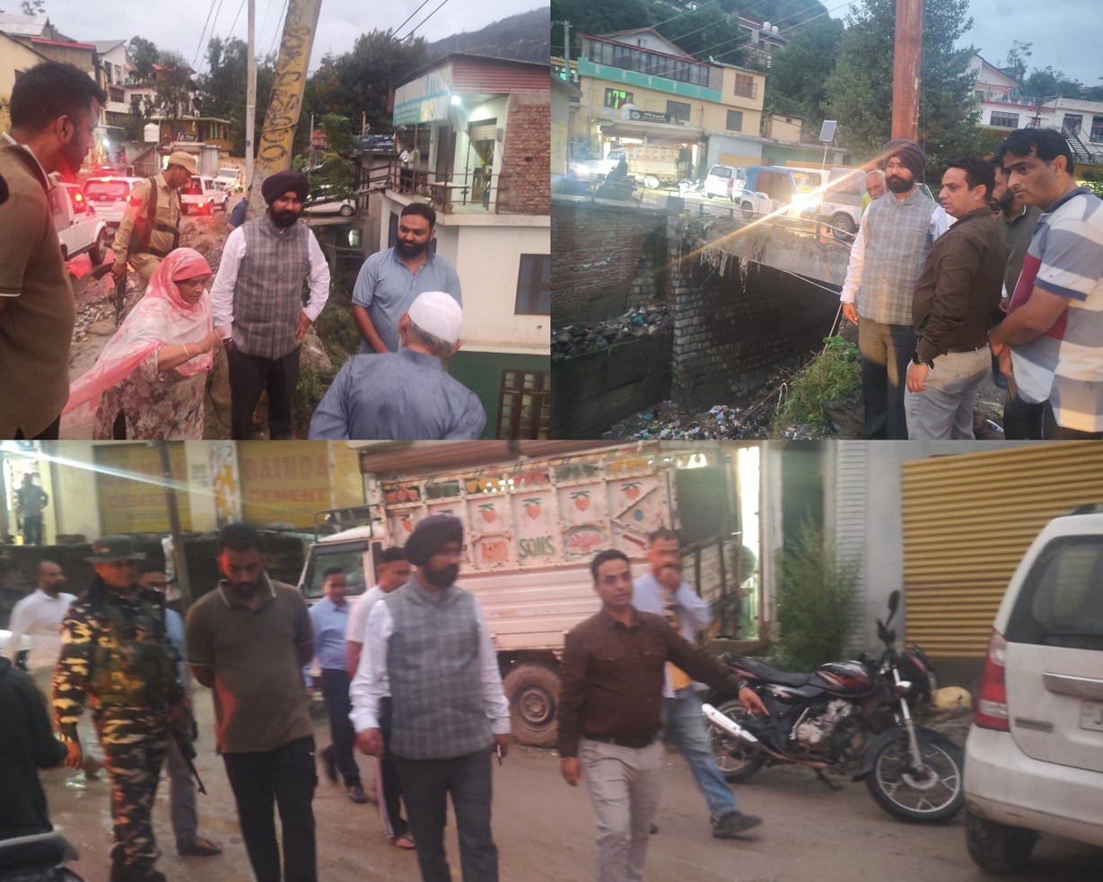 DC Doda visits rain-affected areas, directs immediate restoration of services DC Doda visits rain-affected areas, directs immediate restoration of services