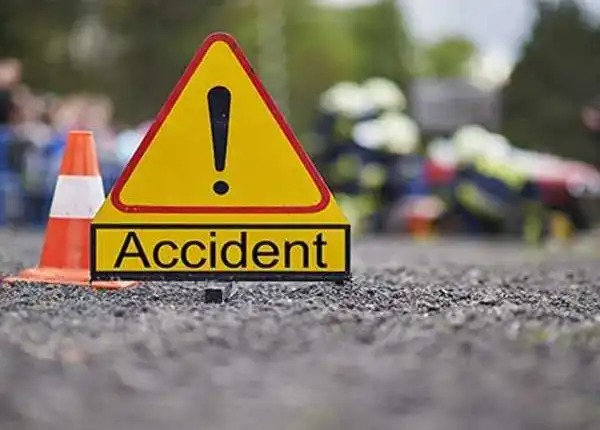 Nine Injured in Vehicle Overturn Accident in Srinagar’s HMT Area