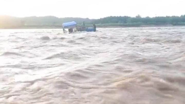 Flood Alert in Samba as Basantar Nallah Breaches Evacuation Mark Flood Alert in Samba as Basantar Nallah Breaches Evacuation Mark