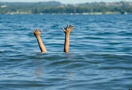 Girl Rescued After Jumping Into Jhelum in Sopore; Search On for Missing Fisherman Girl Rescued After Jumping Into Jhelum in Sopore; Search On for Missing Fisherman