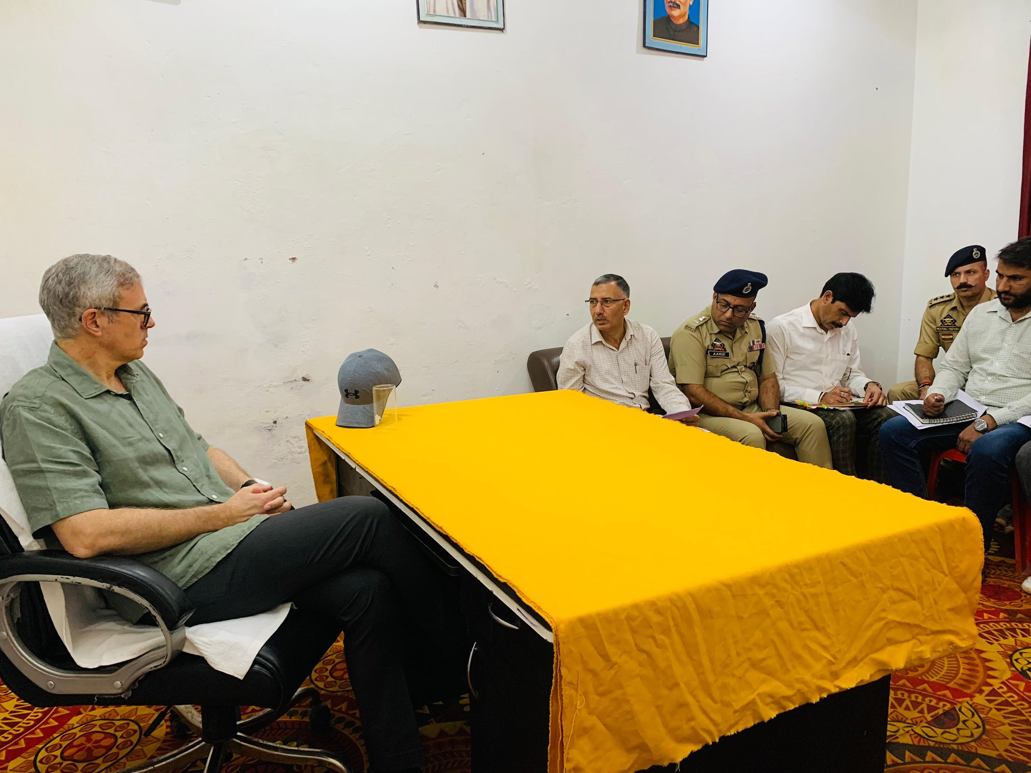 Chief Minister held an interaction with the residents of Duggain, Billawar whose houses were affected in the recent flooding. Later, a meeting was held with the officers of district administration.