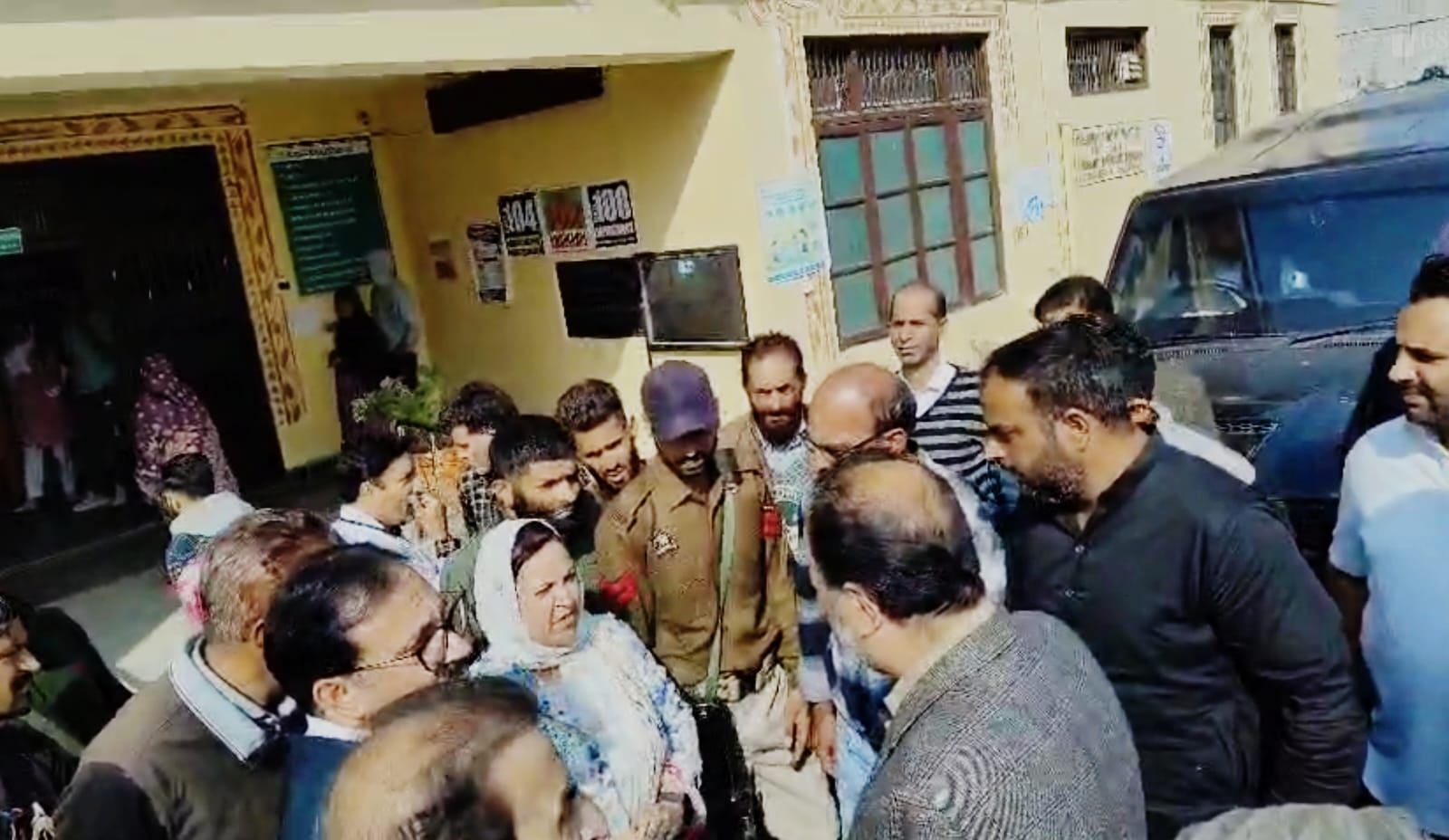 Sakeena Itoo conducts surprise inspection of PHC Sheeri, PHC Boniyar, takes stock of healthcare facilities Sakeena Itoo conducts surprise inspection of PHC Sheeri, PHC Boniyar, takes stock of healthcare facilities