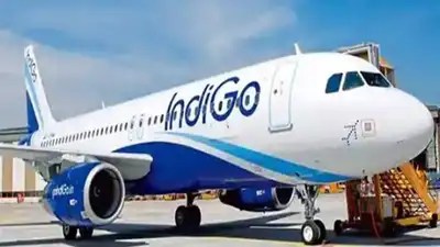 IndiGo Flight from Kolkata to Srinagar Makes Emergency Landing in Varanasi After Mid-Air Fuel Leak IndiGo Flight from Kolkata to Srinagar Makes Emergency Landing in Varanasi After Mid-Air Fuel Leak