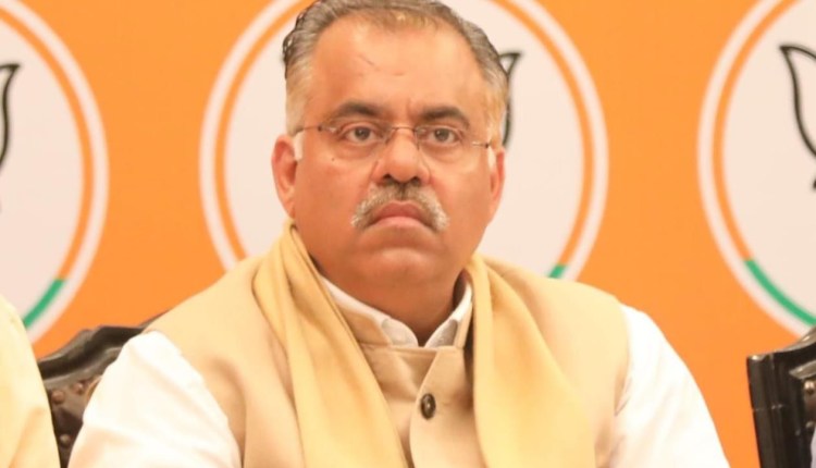Tarun Chugh Says PM Modi, Amit Shah Committed to Restoring J&K Statehood, Accuses Omar Abdullah of Misleading People Tarun Chugh Says PM Modi, Amit Shah Committed to Restoring J&K Statehood, Accuses Omar Abdullah of Misleading People