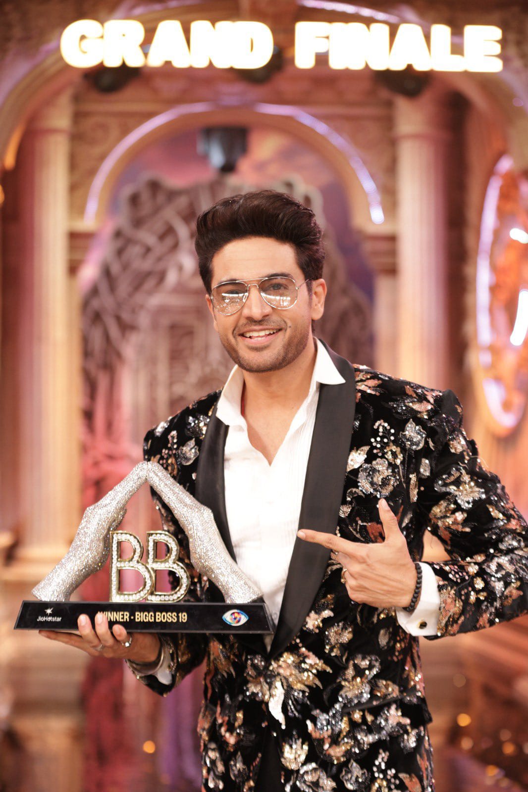 Bigg Boss 19 finale: Gaurav Khanna lifts the winner’s trophy, defeating Farrhana Bhatt