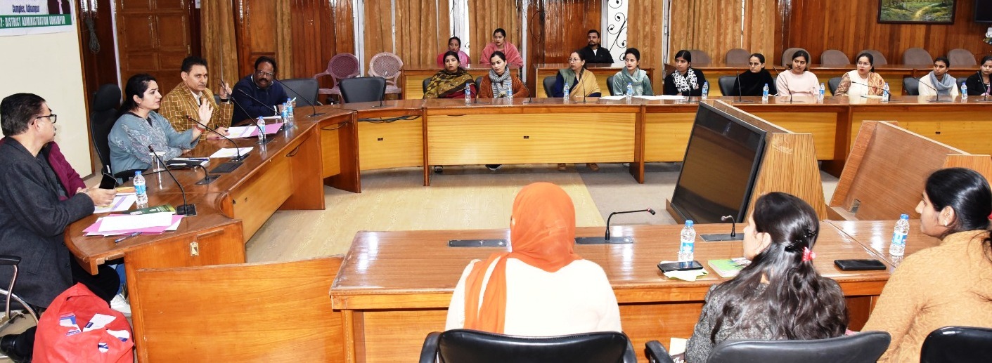 DC reviews activities of Krishi Udyamis in Udhampur