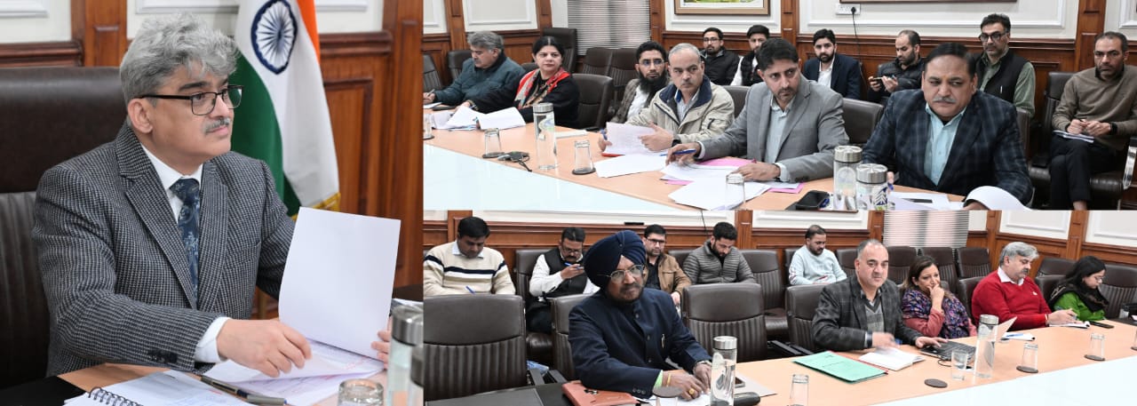 CS reviews land, infrastructure issues of JNVs and KVs