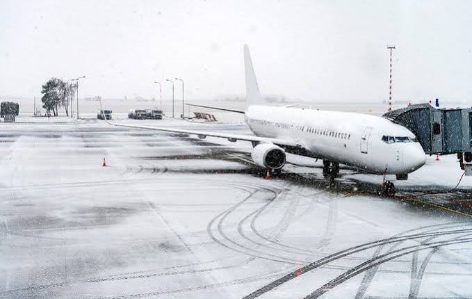 Normal Operations Resume at Srinagar Airport After Snowfall, Six Delhi Flights Cancelled