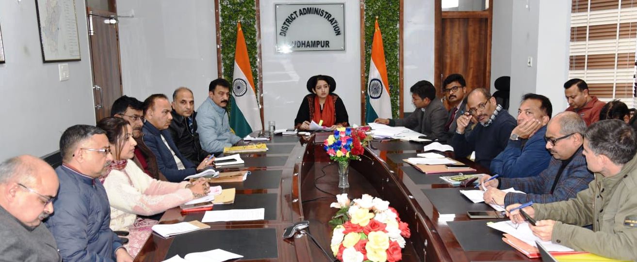 DC reviews coordination on forest clearance issues in Udhampur