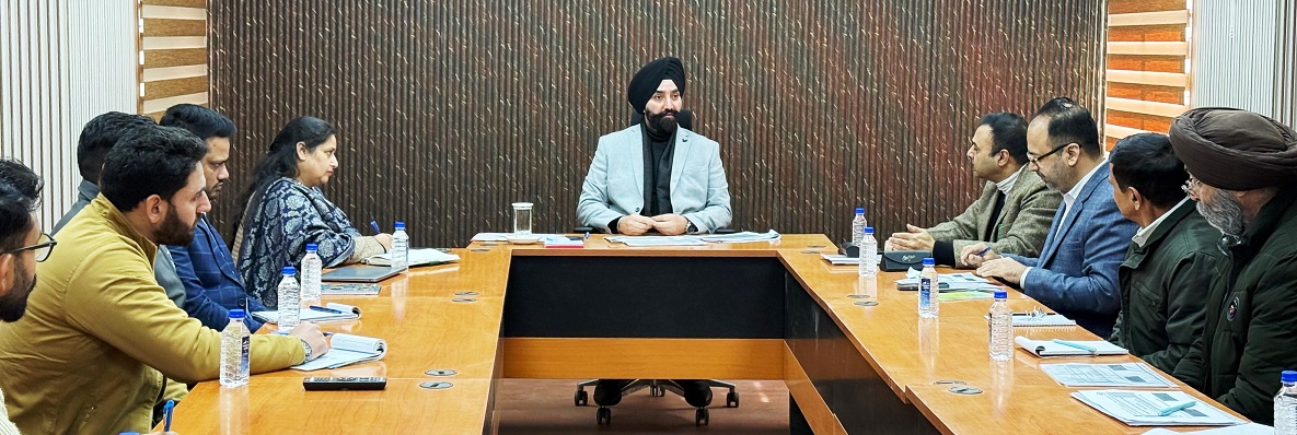 Progress of PM-Viksit Bharat Rozgar Yojana reviewed by Labour Commissioner