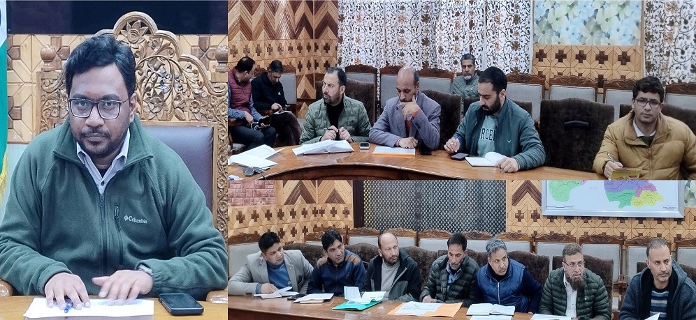 DC Kupwara reviews progress of PM Surya Ghar Muft Bijli Yojana2142 households installed Solar Roof Top so far in the districtKUPWARA, FEBRUARY