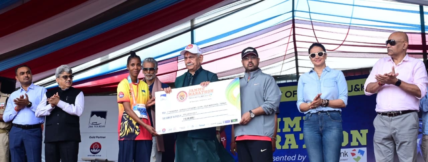 Lieutenant Governor Felicitates the Winners of Jammu Marathon Lieutenant Governor Felicitates the Winners of Jammu Marathon