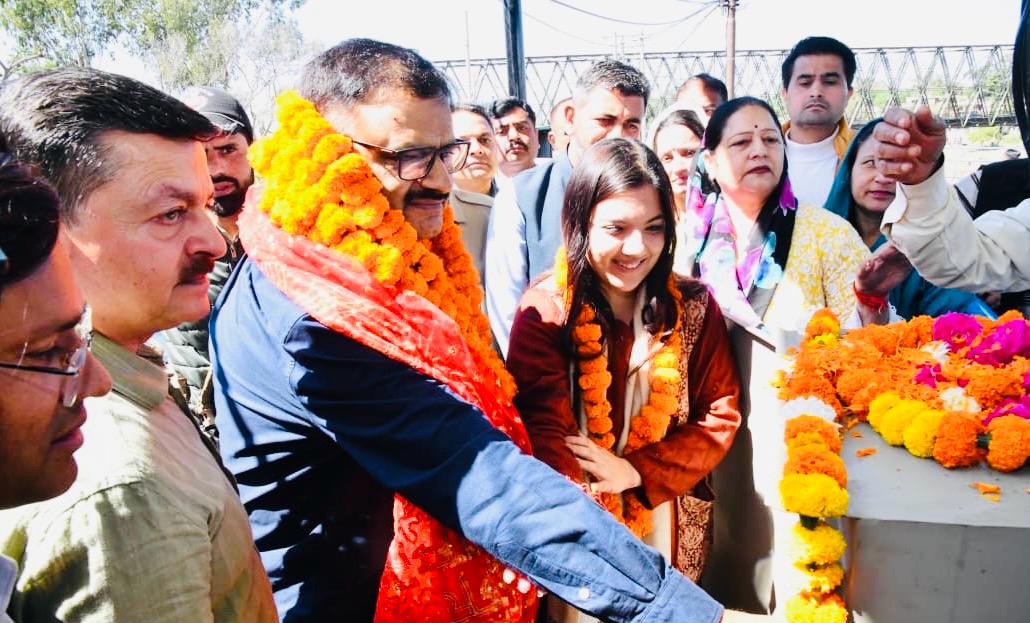 Rana inaugurates water release into Ranbir CanalPraises timely desilting; assures adequate irrigation for farmers