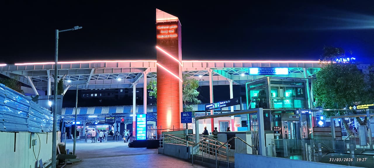 One of Chennai’s busiest and most loved suburban stops, Chennai Park Station now welcomes its thousands of daily commuters with a fresh new look — glowing beautifully as the city comes alive after dark.🌃