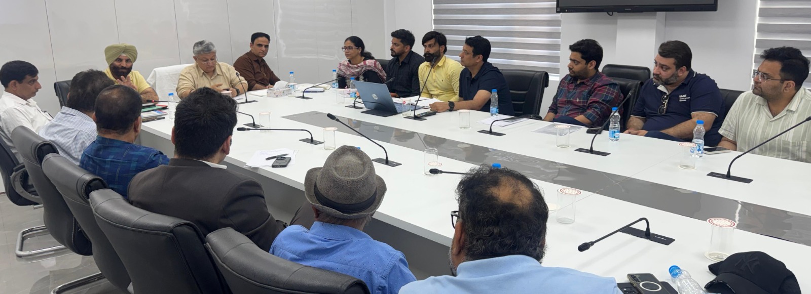 Transport Commissioner holds stakeholders meet, emphasizes enhanced coordination with vehicle dealers Transport Commissioner holds stakeholders meet, emphasizes enhanced coordination with vehicle dealers