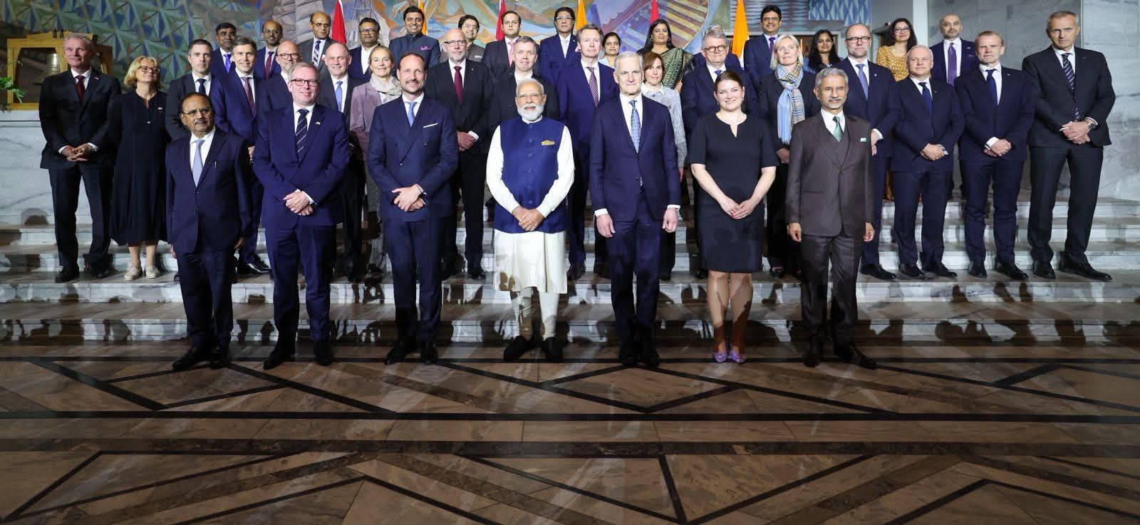 PM Narendra Modi and PM Jonas Gahr Støre participated in the India-Norway Business and Research Summit.