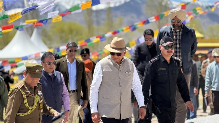 Ladakh LG Vinai Kumar Saxena Gets Additional Charge of J&K During Manoj Sinha’s Leave