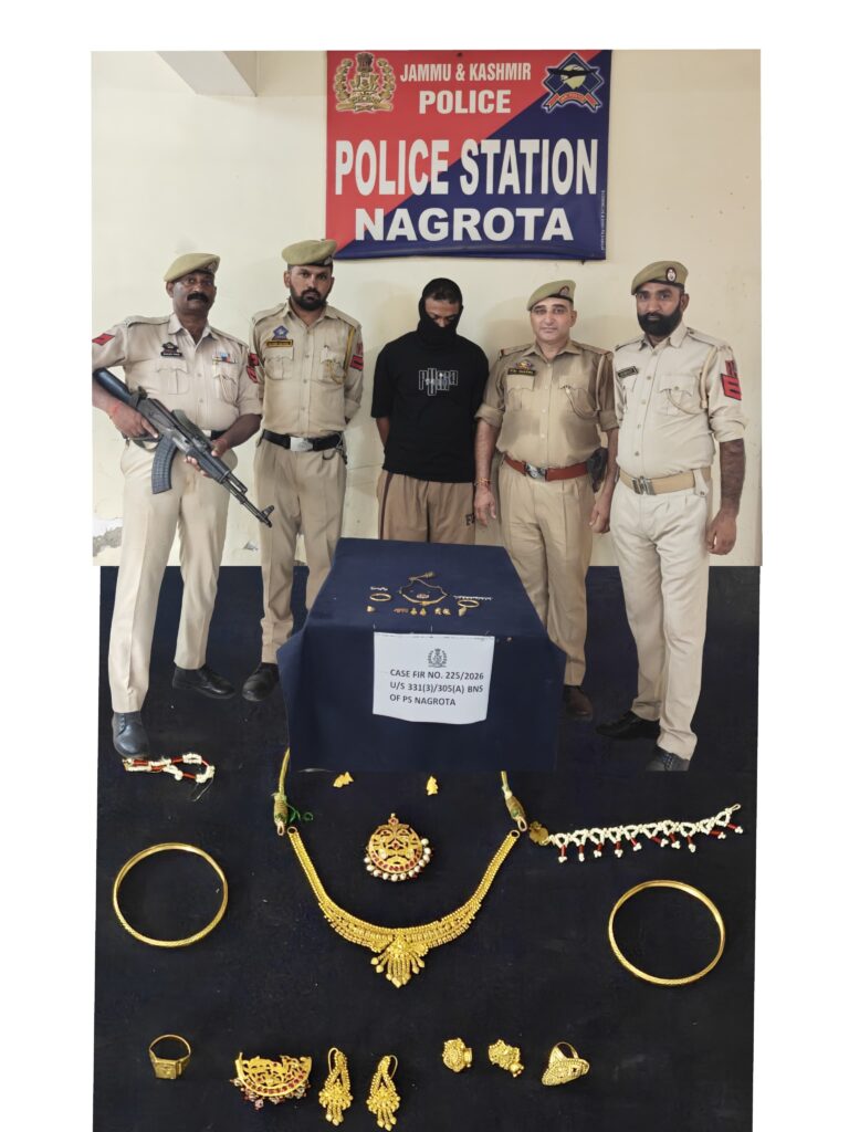 Jammu Police solved Dhammi Jagti theft case, arresting one accused and recovering 11 stolen gold ornaments weighing approximately 100 grams, worth ₹15 lakh, through investigation by PS Nagrota
