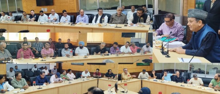 Speaker J&K LA, Abdul Rahim Rather today chaired a meeting with media representatives ahead of the Autumn Session, beginning September 21, to discuss suggestions and facilitate smooth coverage of House proceedings