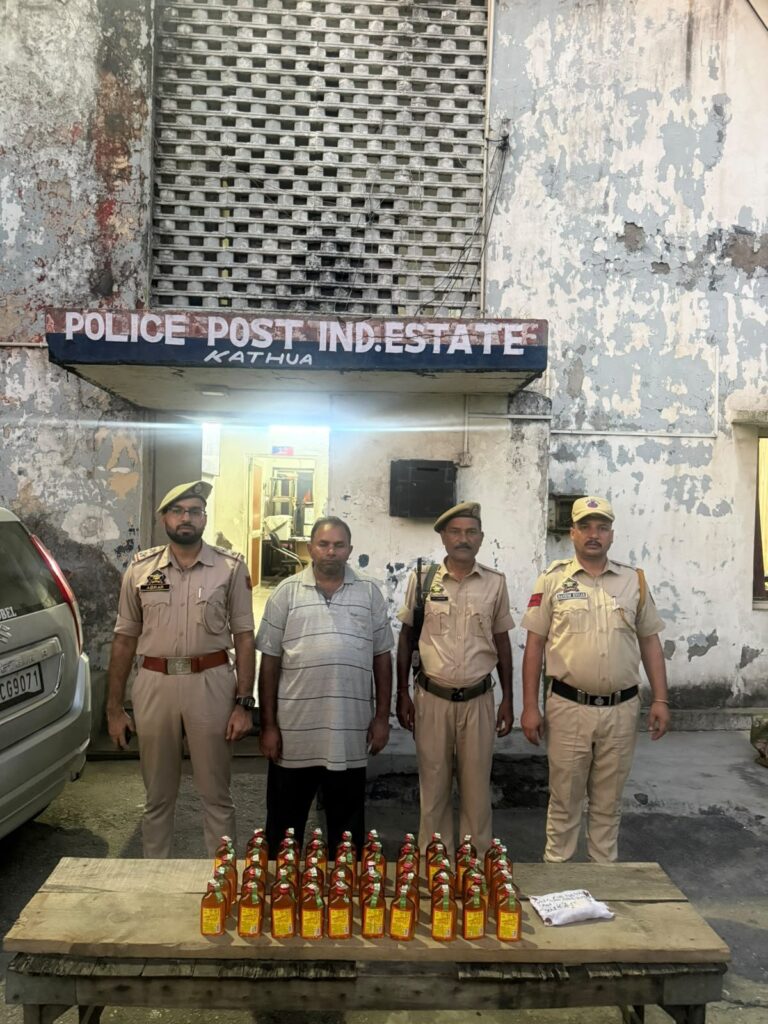 50 QUARTERS OF JK EXCISE WHISKY SEIZED AT MAROLI ROAD, KATHUA; 01 BOOTLEGGER ARRESTED BY J&K POLICE KATHUA