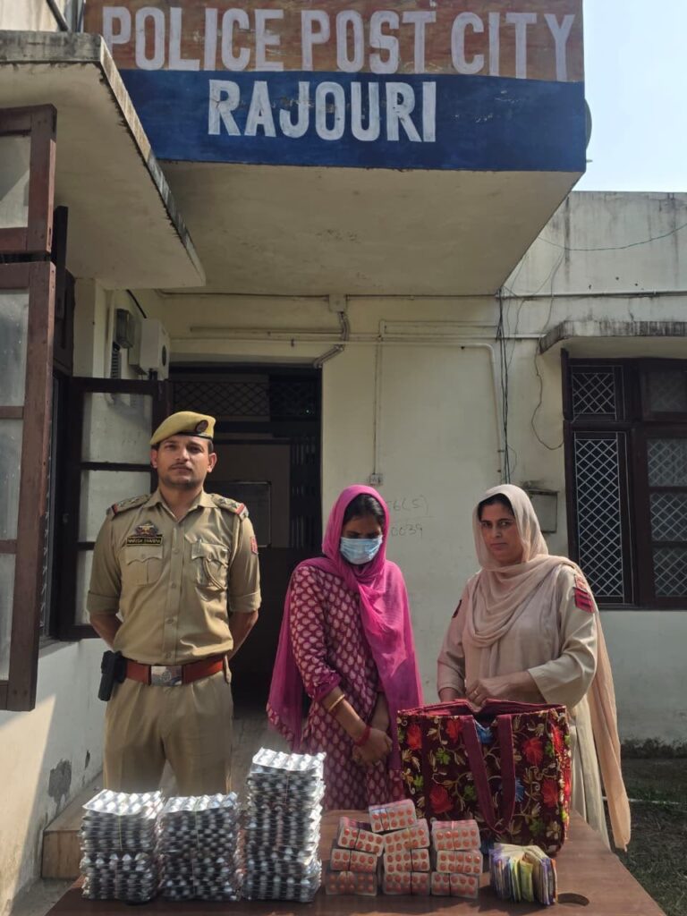 Rajouri Police Recover 1700 Tablets and Cash ; One Woman Arrested