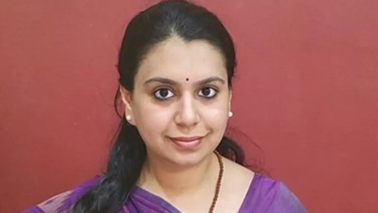 Former IAS Officer Divya Mittal Announces Entry Into Politics, Says Will Begin Journey From Uttar Pradesh