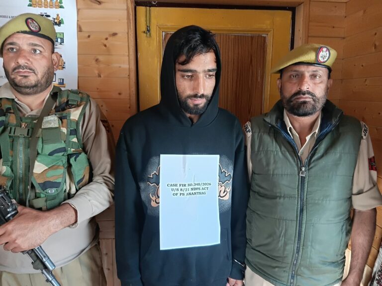 Continuing drive against drugs: Anantnag Police arrested one drug peddler during naka checking at Mattan Adda & recovered 3 grams of heroin-like substance from his possession. Case registered, investigation underway